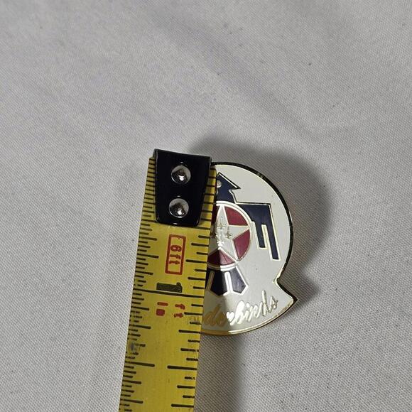 Vintage US Military Air Force Thunderbirds Lapel Hat Pin F-84G - Picture 2 of 3